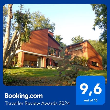 Green Hill Guest House And Apartment โอเวอไรเซอ ภายนอก รูปภาพ